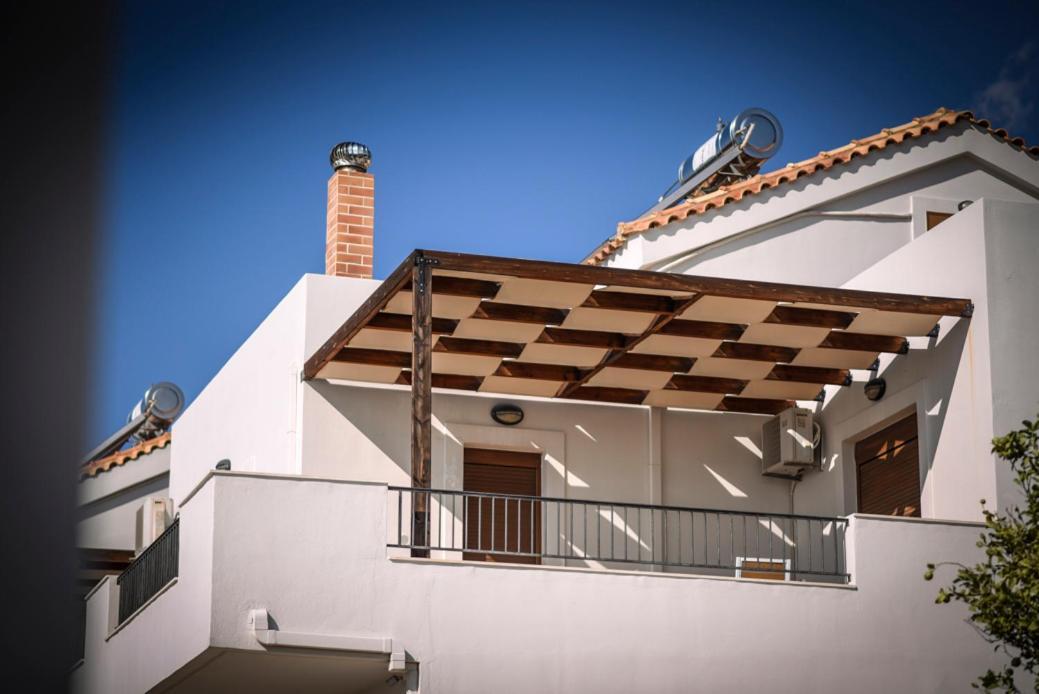 Lenikos Apartahotel 3*