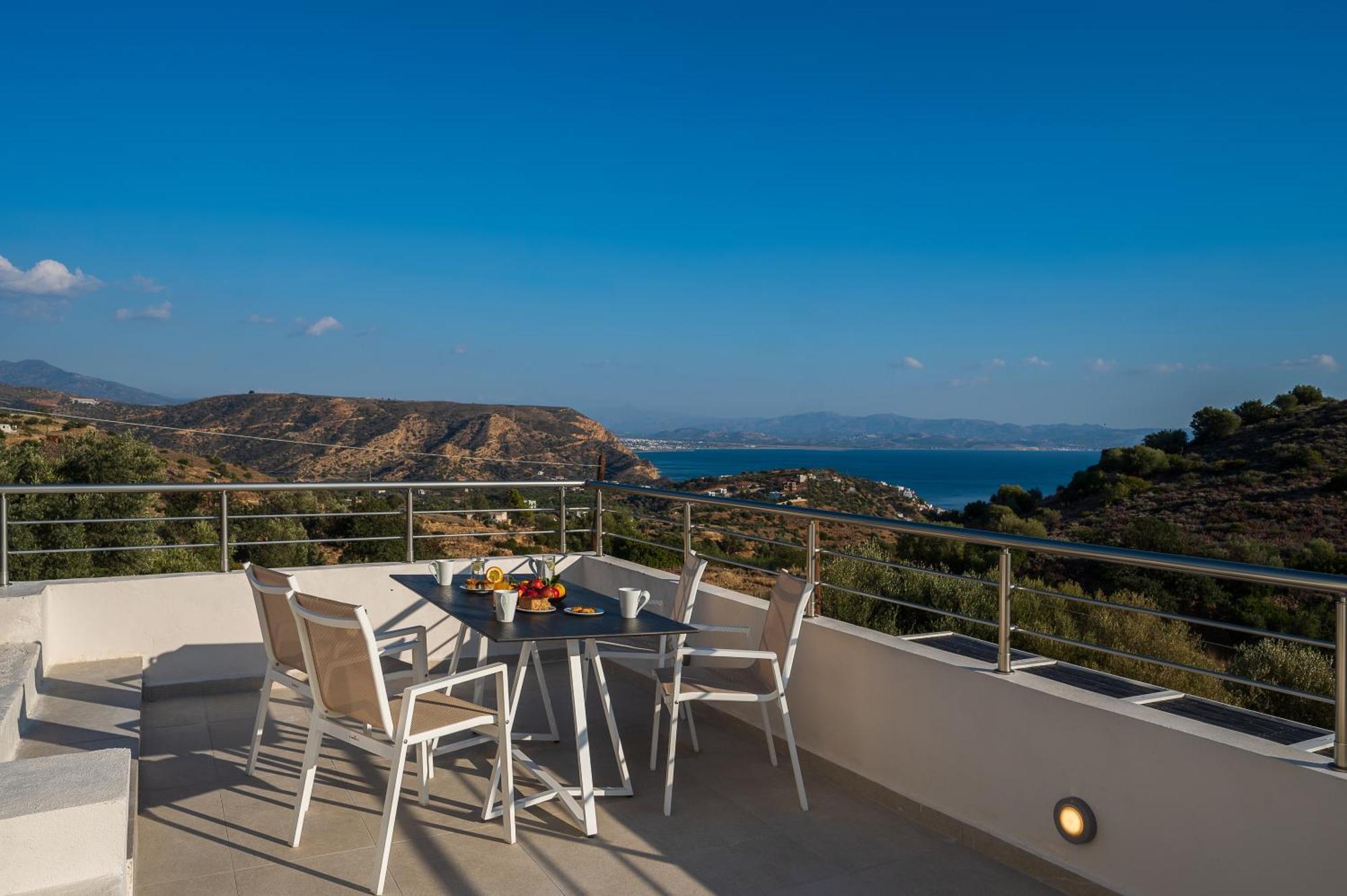 Lenikos Apartahotel 3*